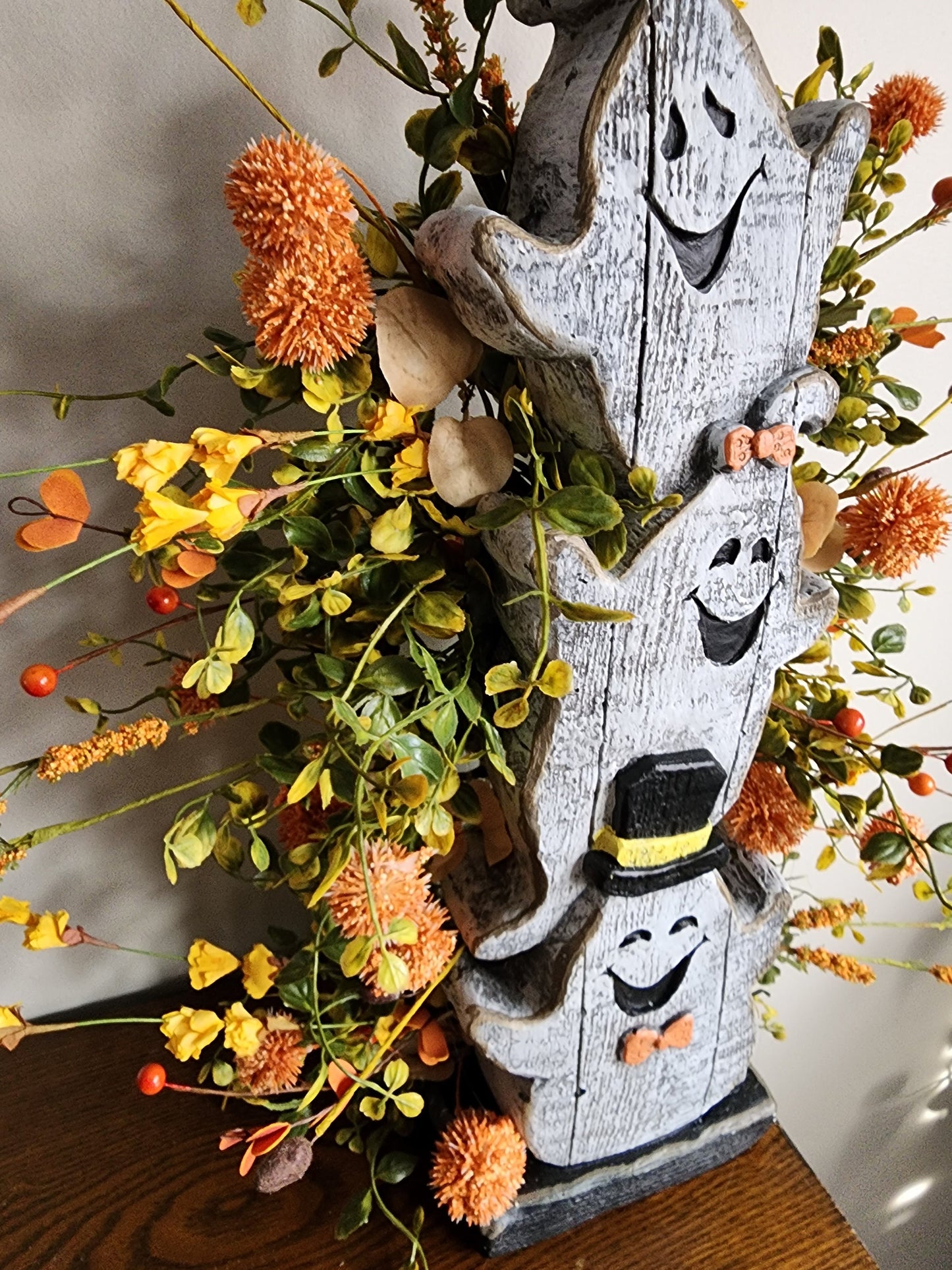 Cute Ghost Table Arrangement