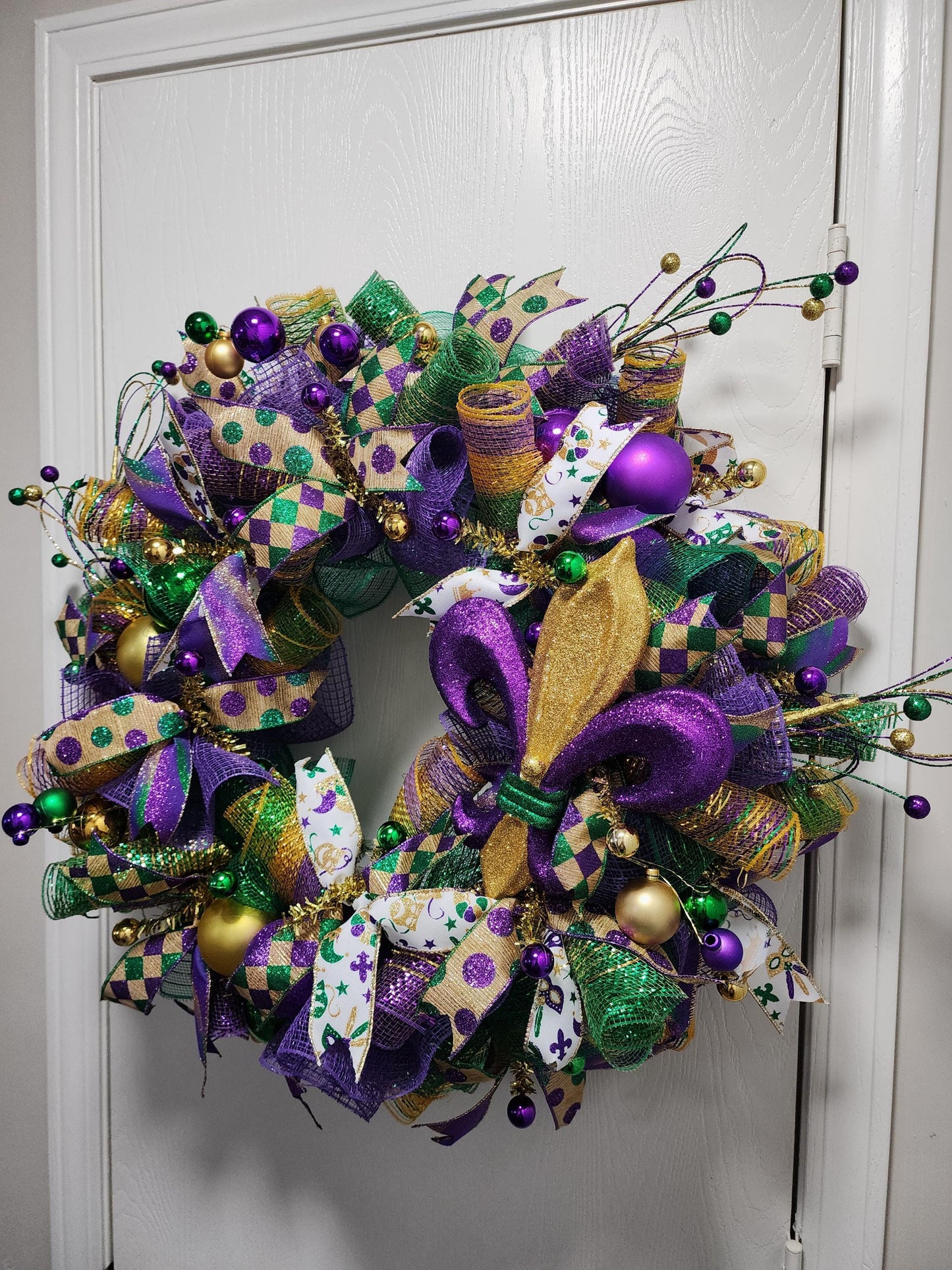 Mardi Gras Celebration Mesh Wreath