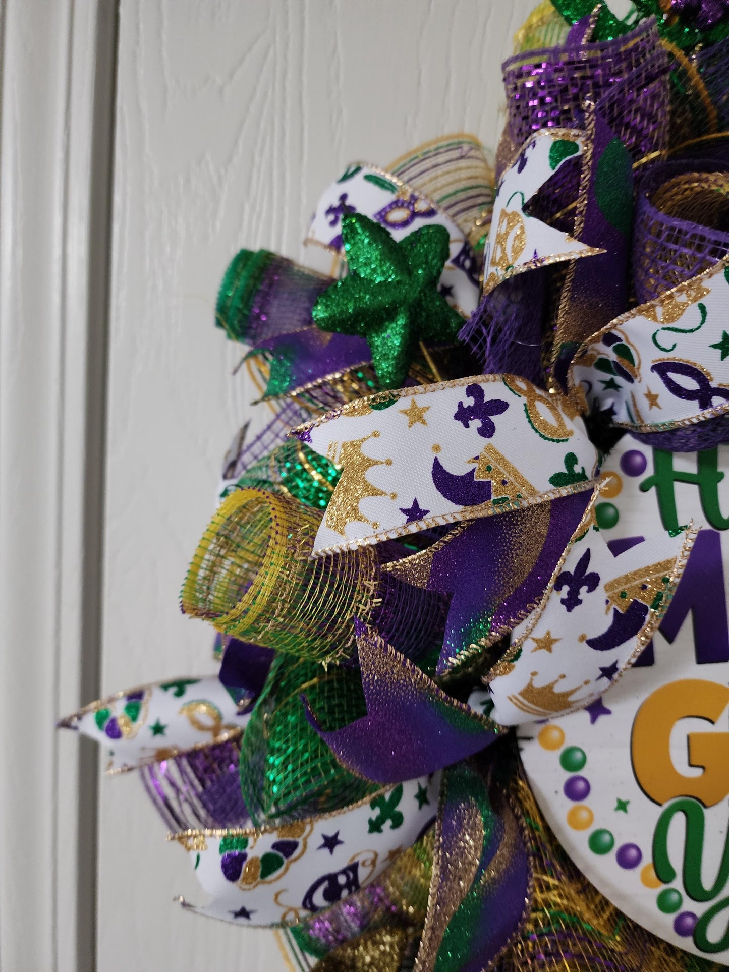 Happy Mardi Gras Mesh Wreath