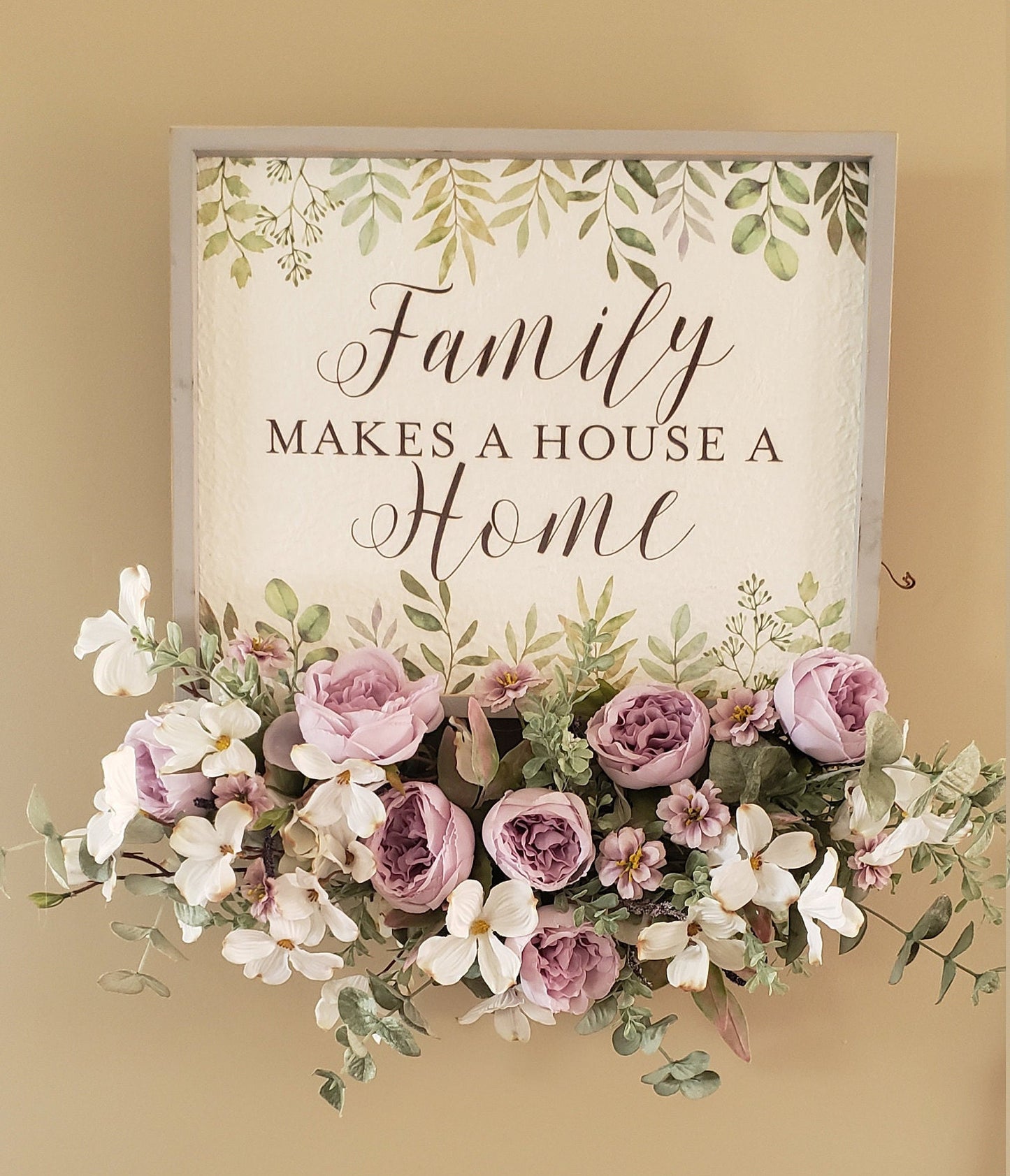 Family Makes a House a Home Wreath/ Wall Sign