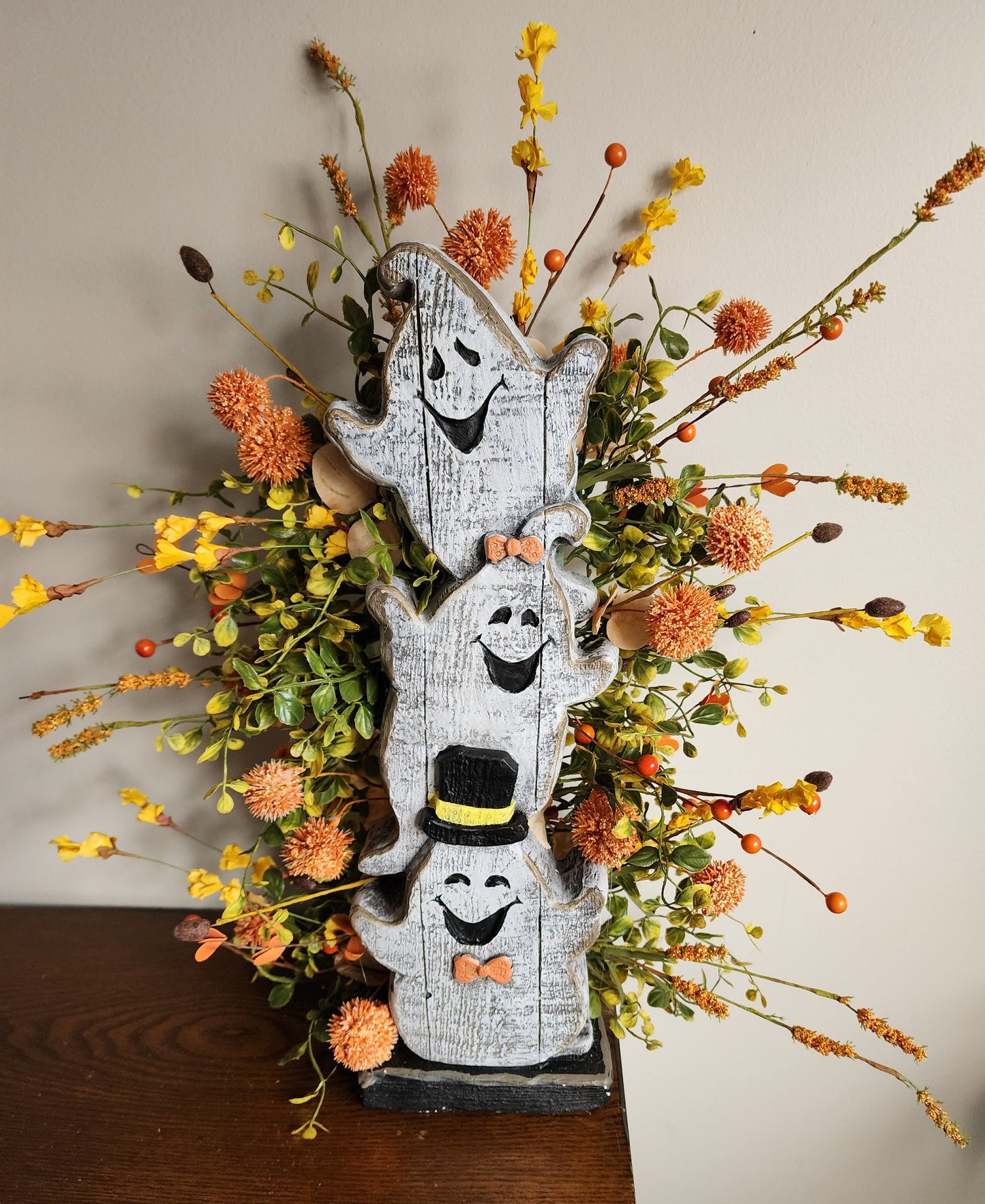 Cute Ghost Table Arrangement