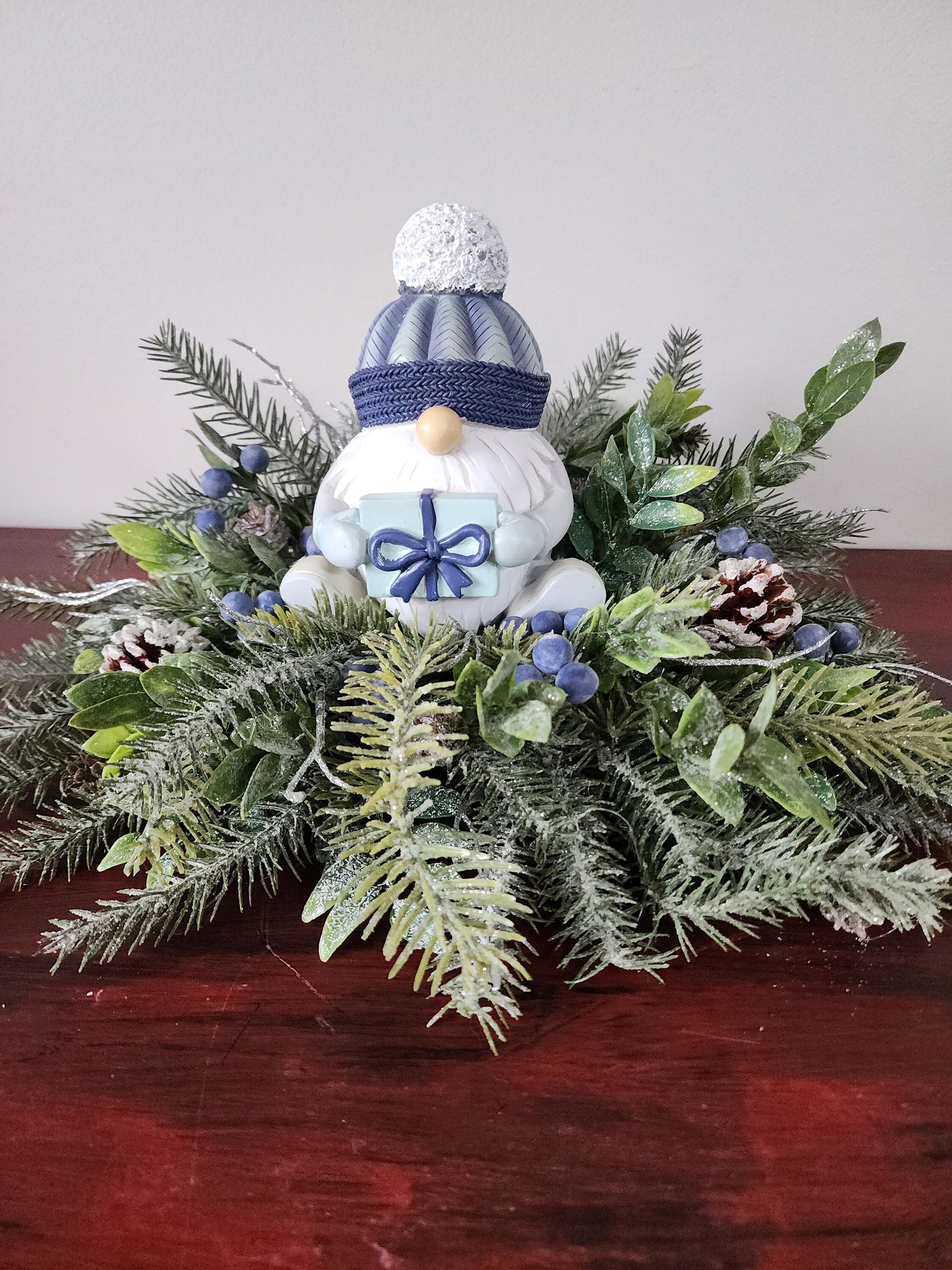 Gift Giving Winter Gnome