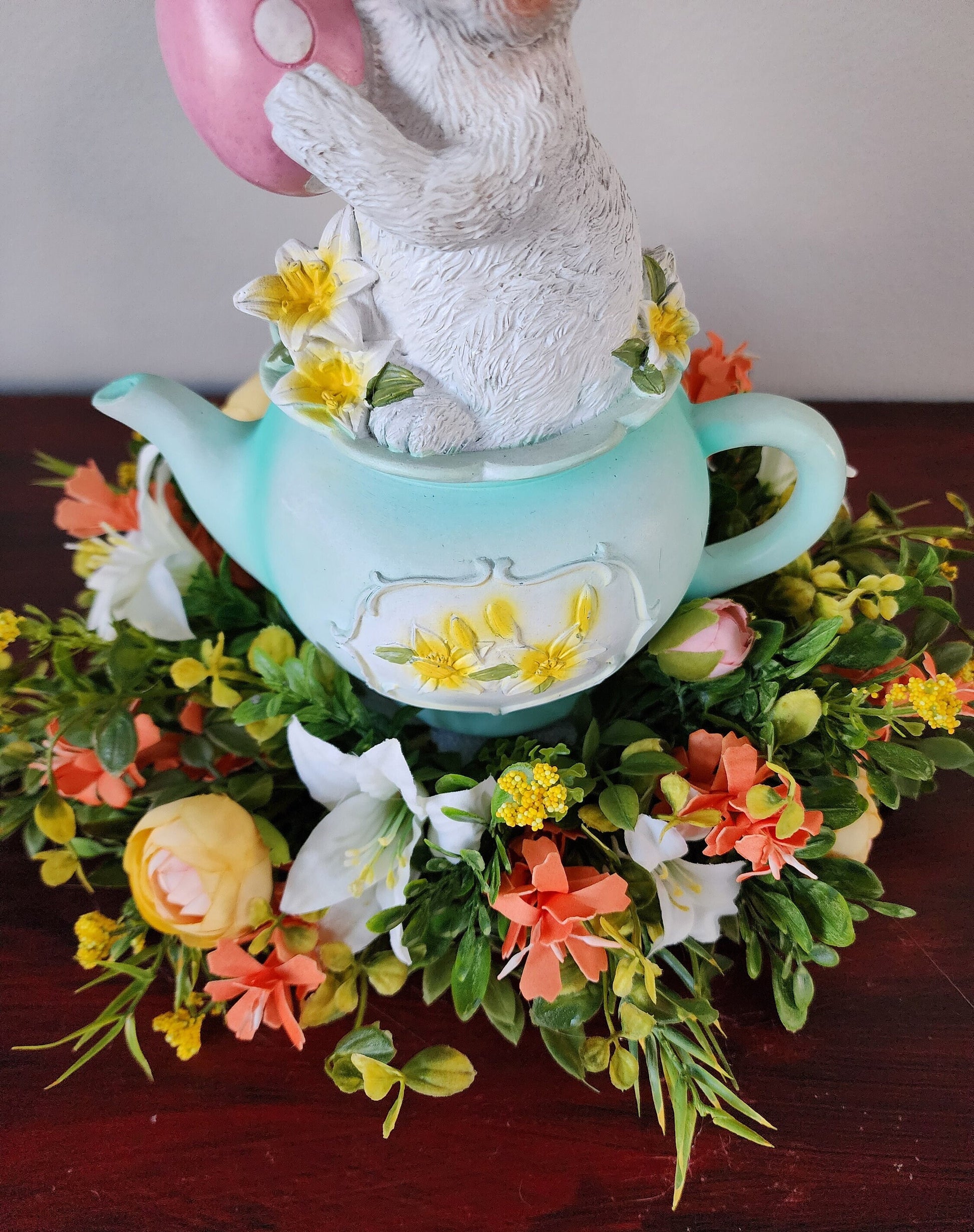 Tea Loving Bunny Centerpiece