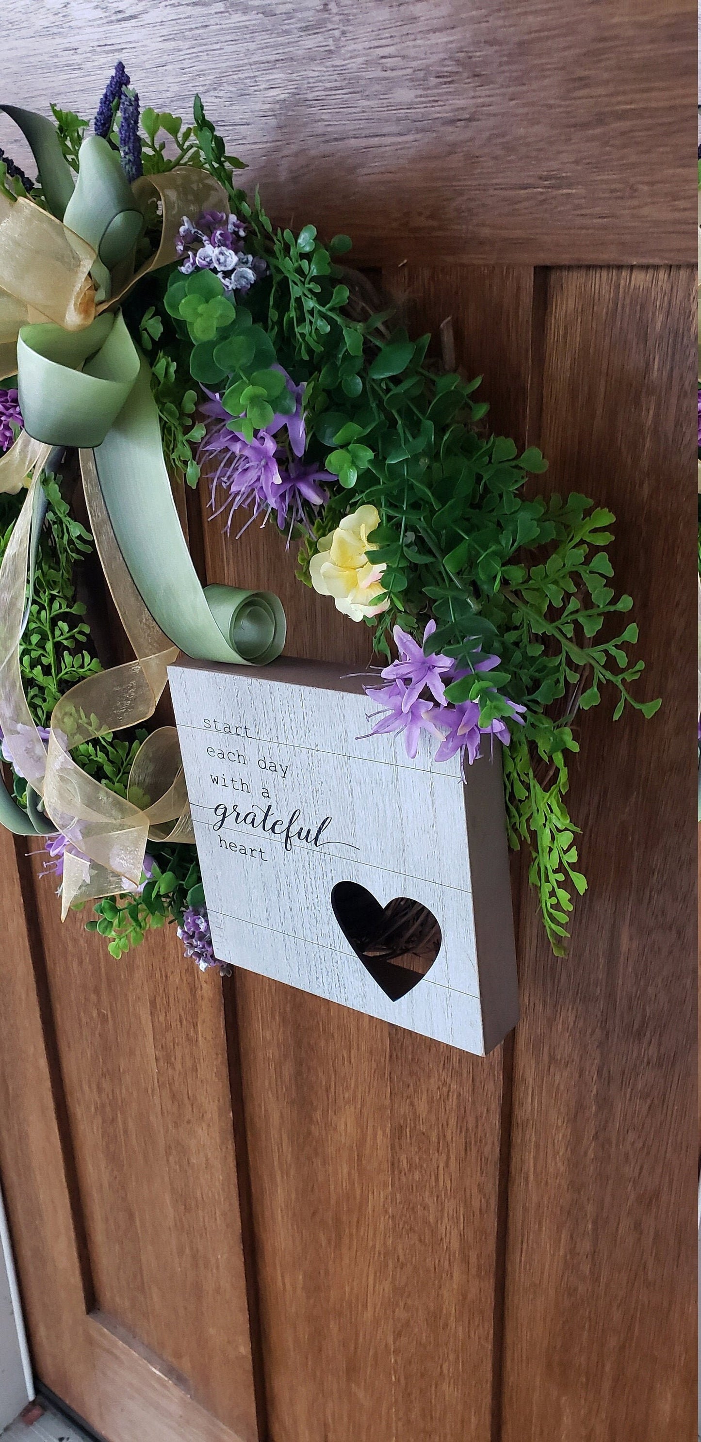 Grateful Heart Wreath | Heartwarming & Inspirational Wreath | Interior/Exterior Wreath