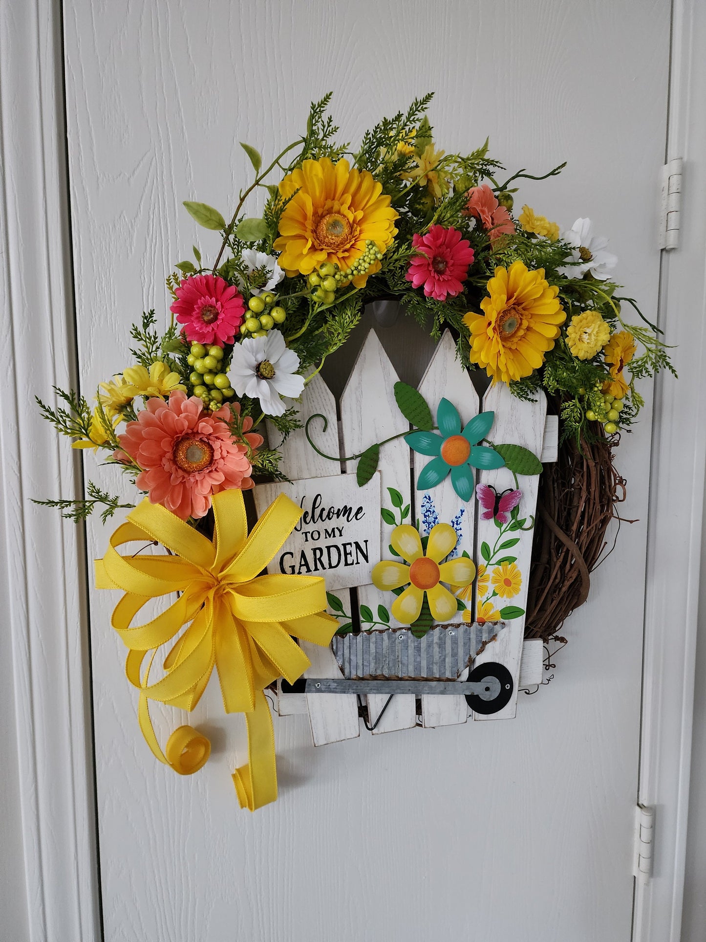 Welcome to my Garden Grapevine Wreath | Spring Garden Wreath