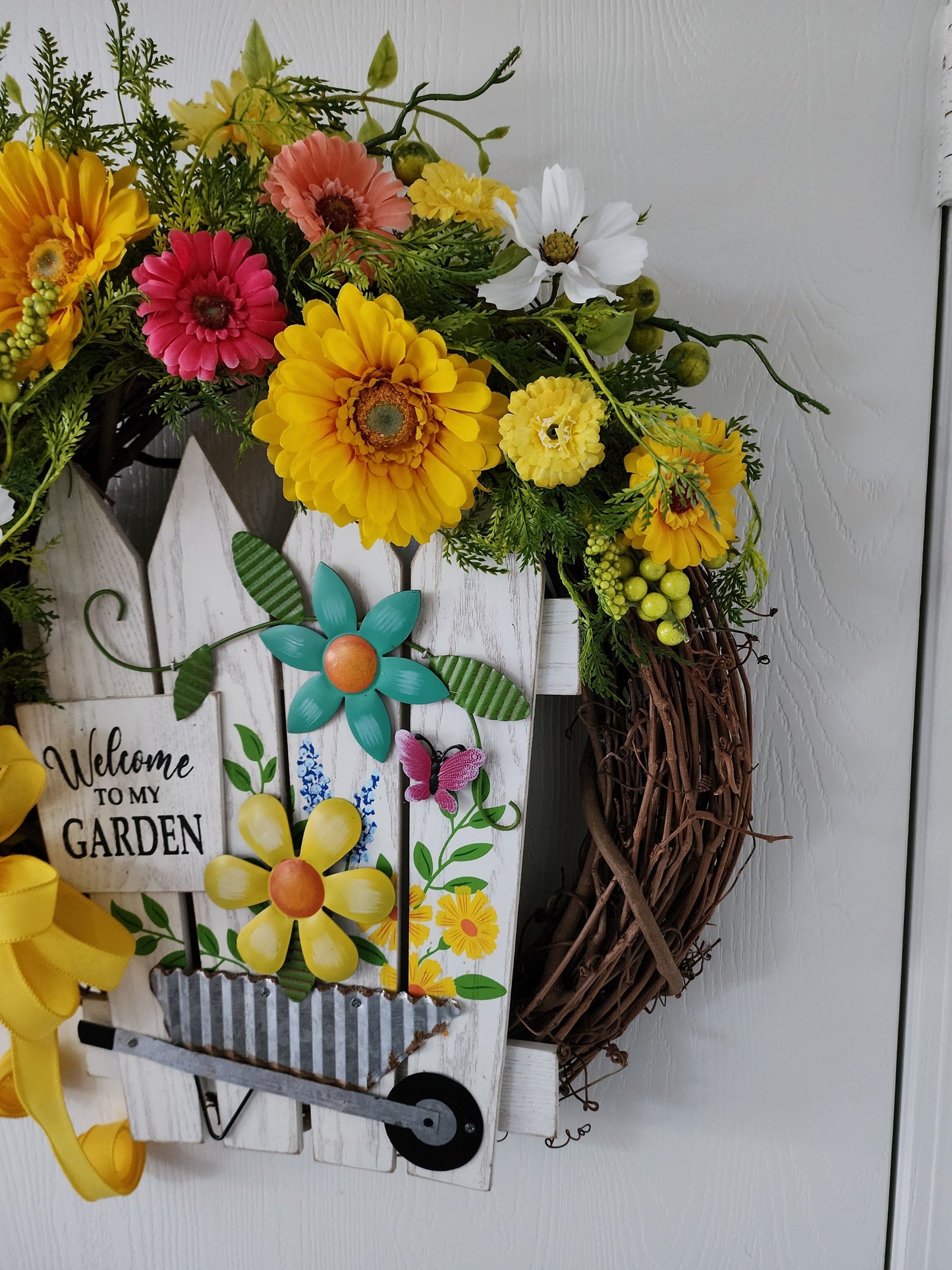 Welcome to my Garden Grapevine Wreath | Spring Garden Wreath