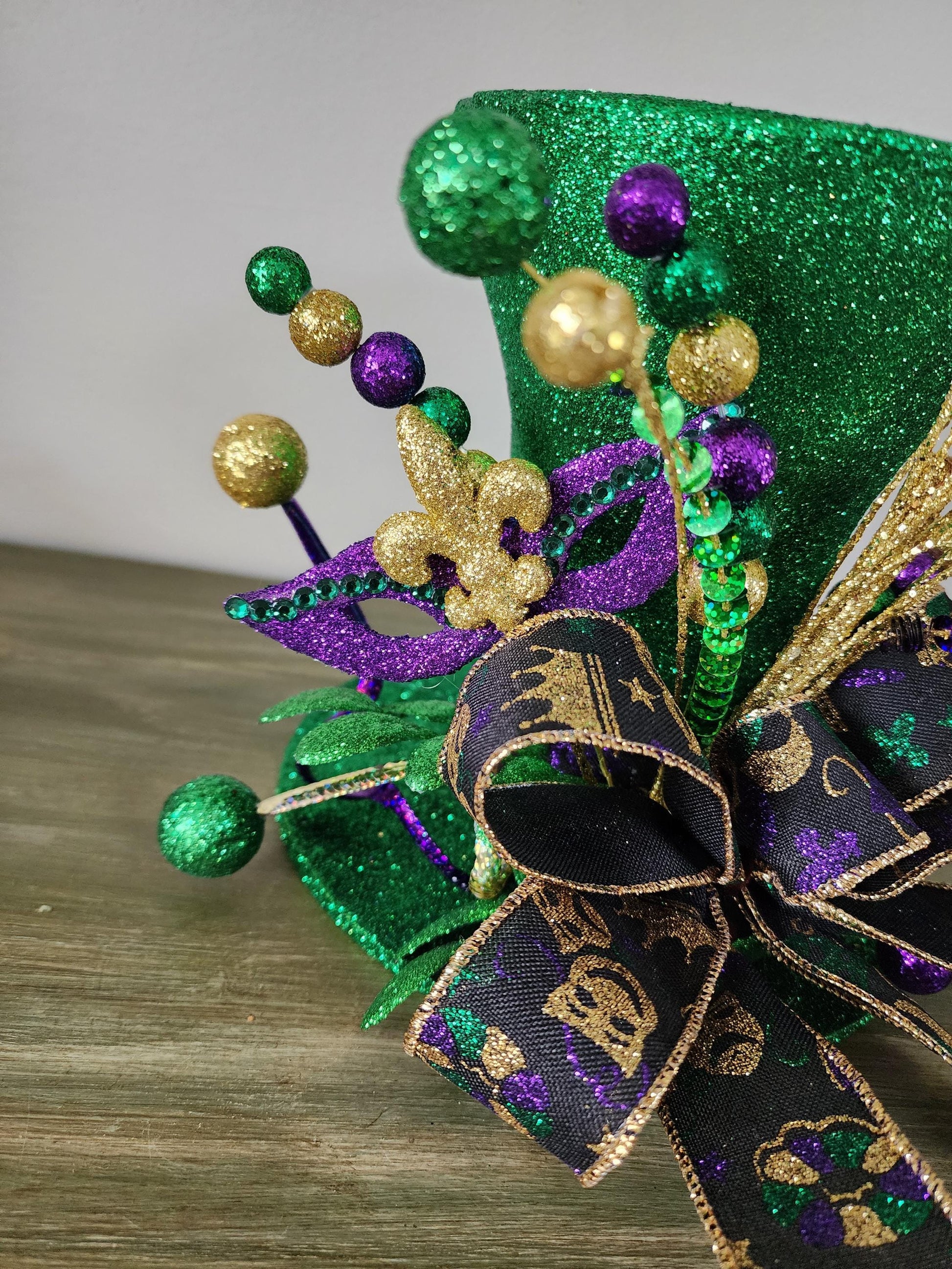 Mardi Gras Top Hat