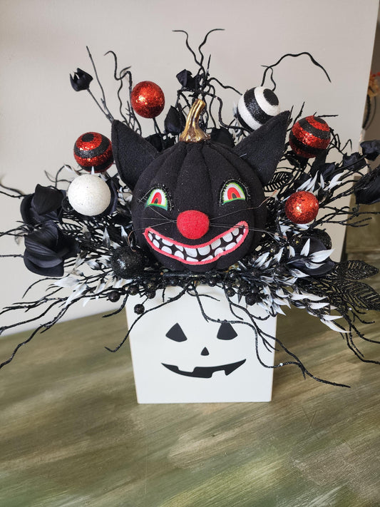 Scaredy Cat Arrangement