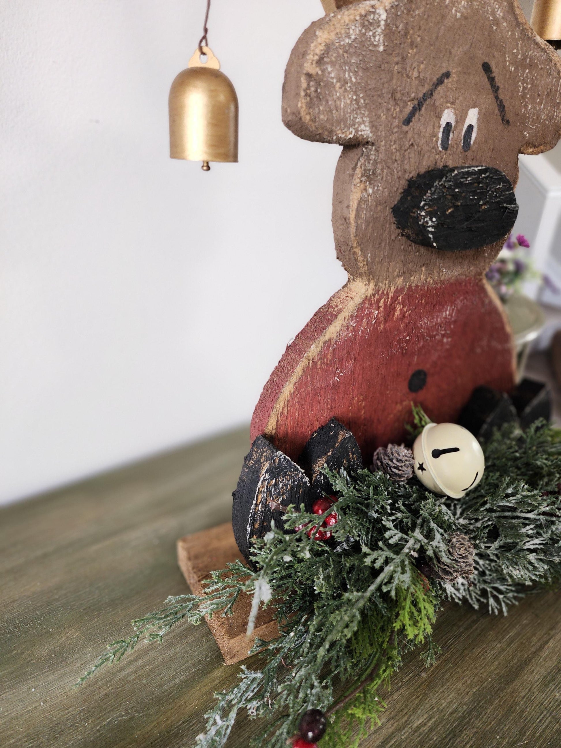 Wooden Reindeer Sitter Arrangement