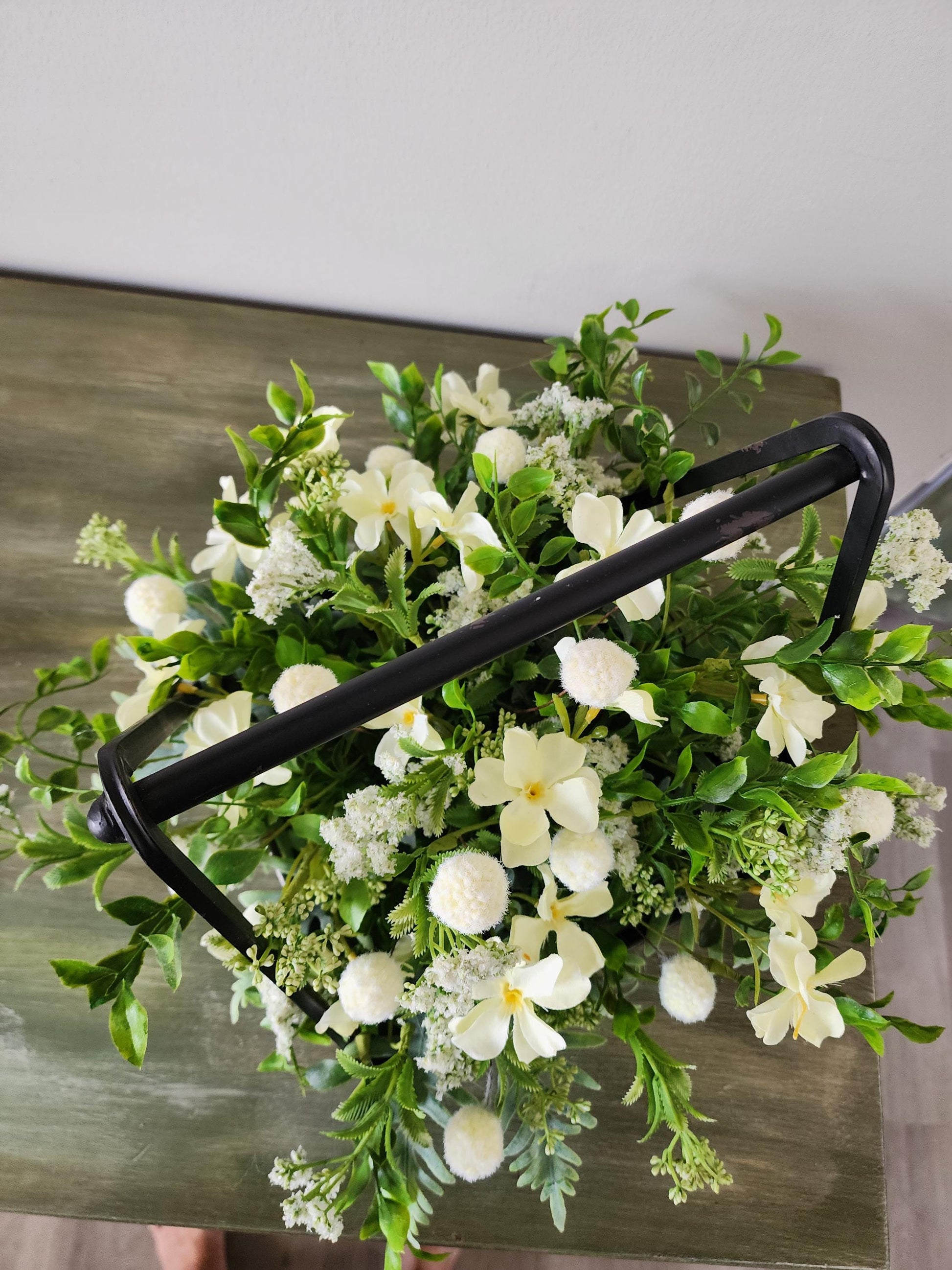 Soft Yellow & Cream A-Frame Style Centerpiece