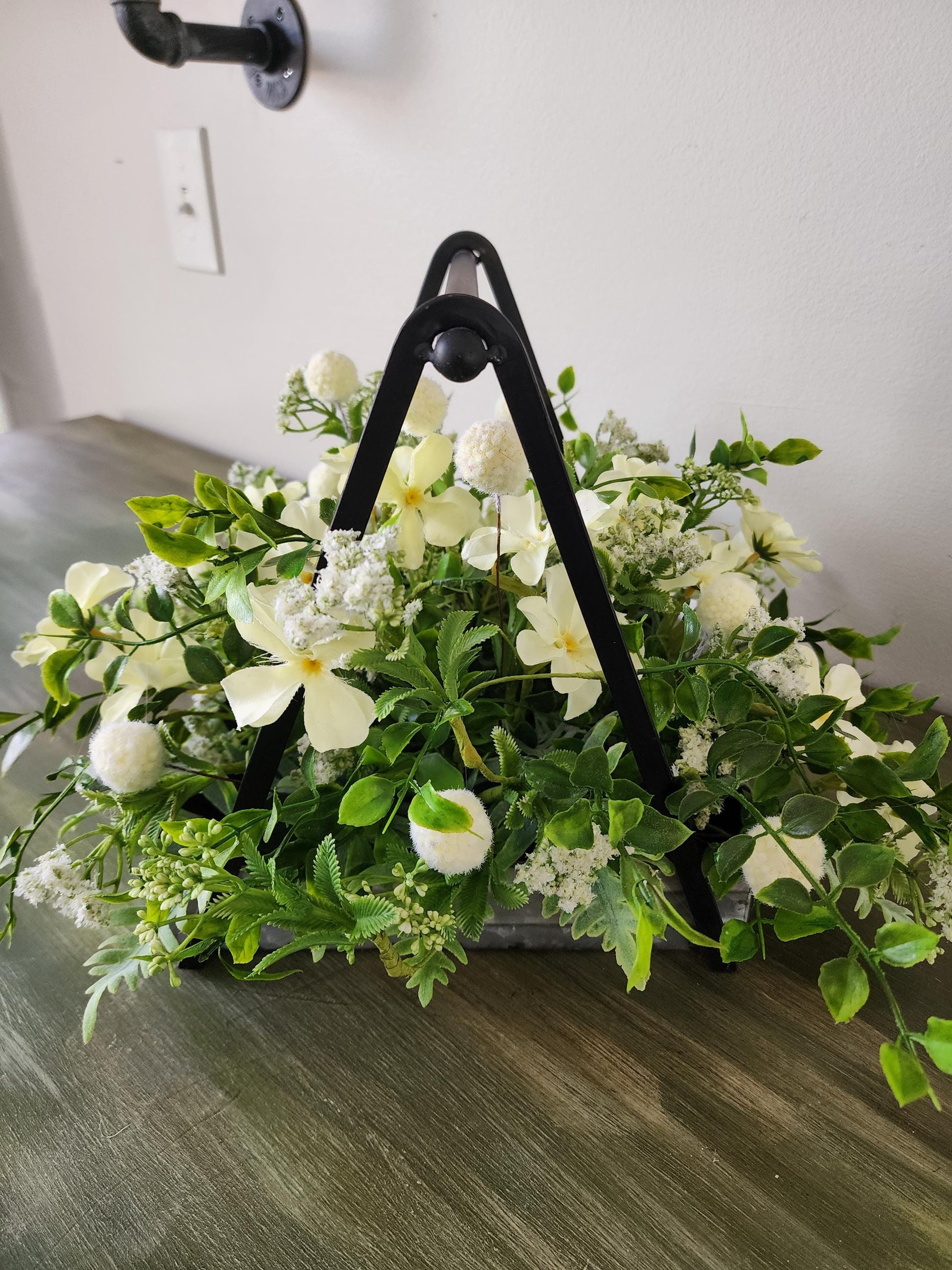 Soft Yellow & Cream A-Frame Style Centerpiece