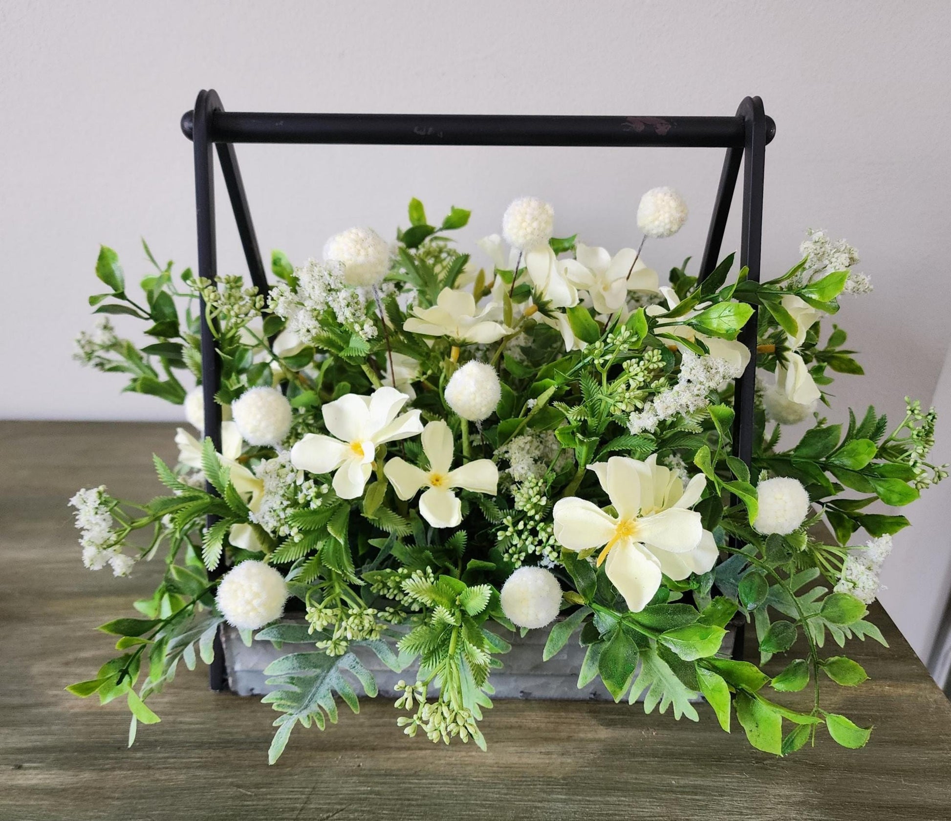 Soft Yellow & Cream A-Frame Style Centerpiece