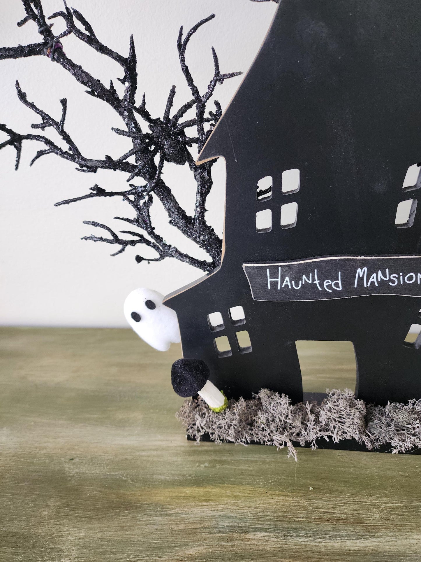 Ghosts of Hollow House