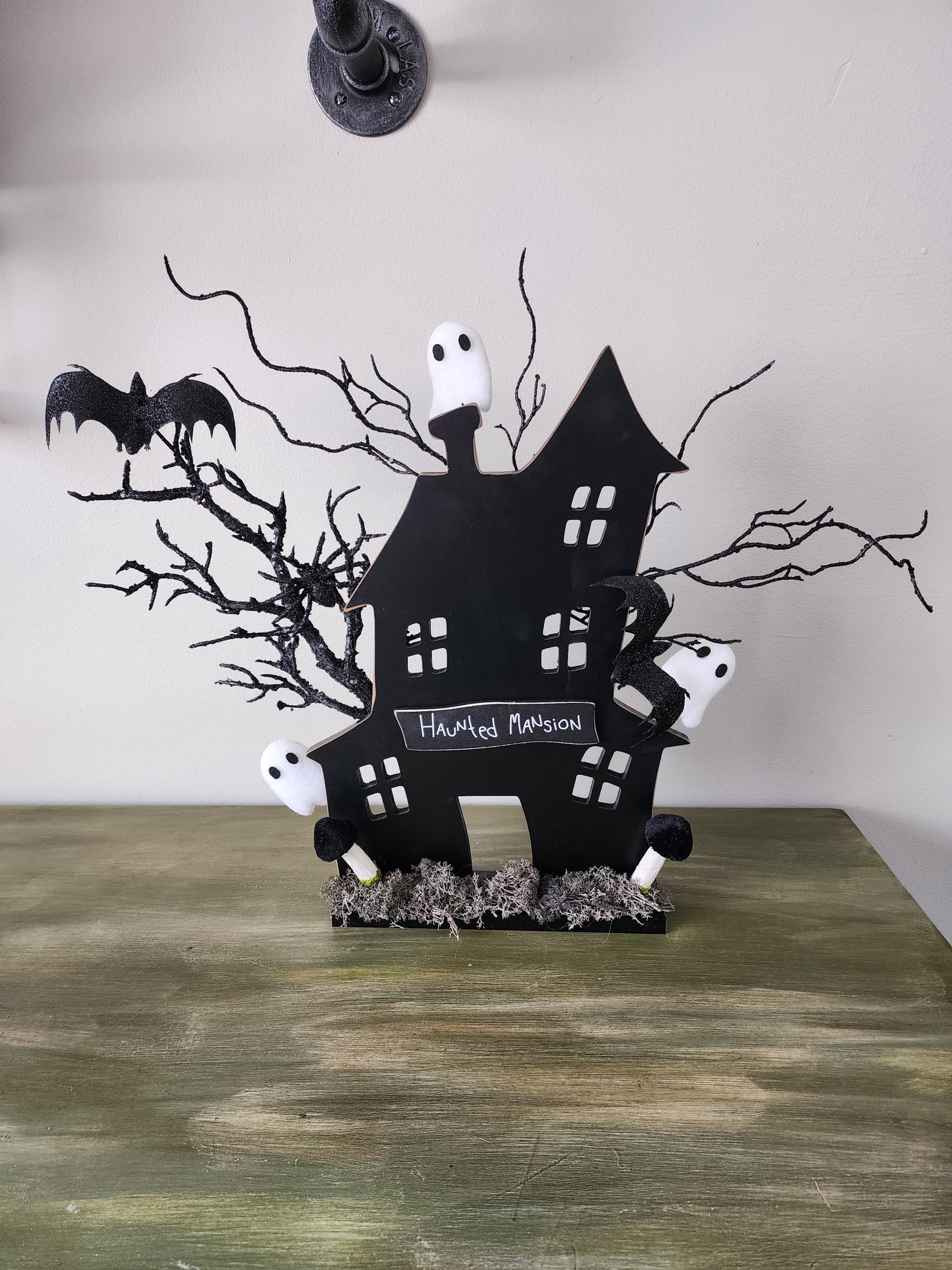 Ghosts of Hollow House