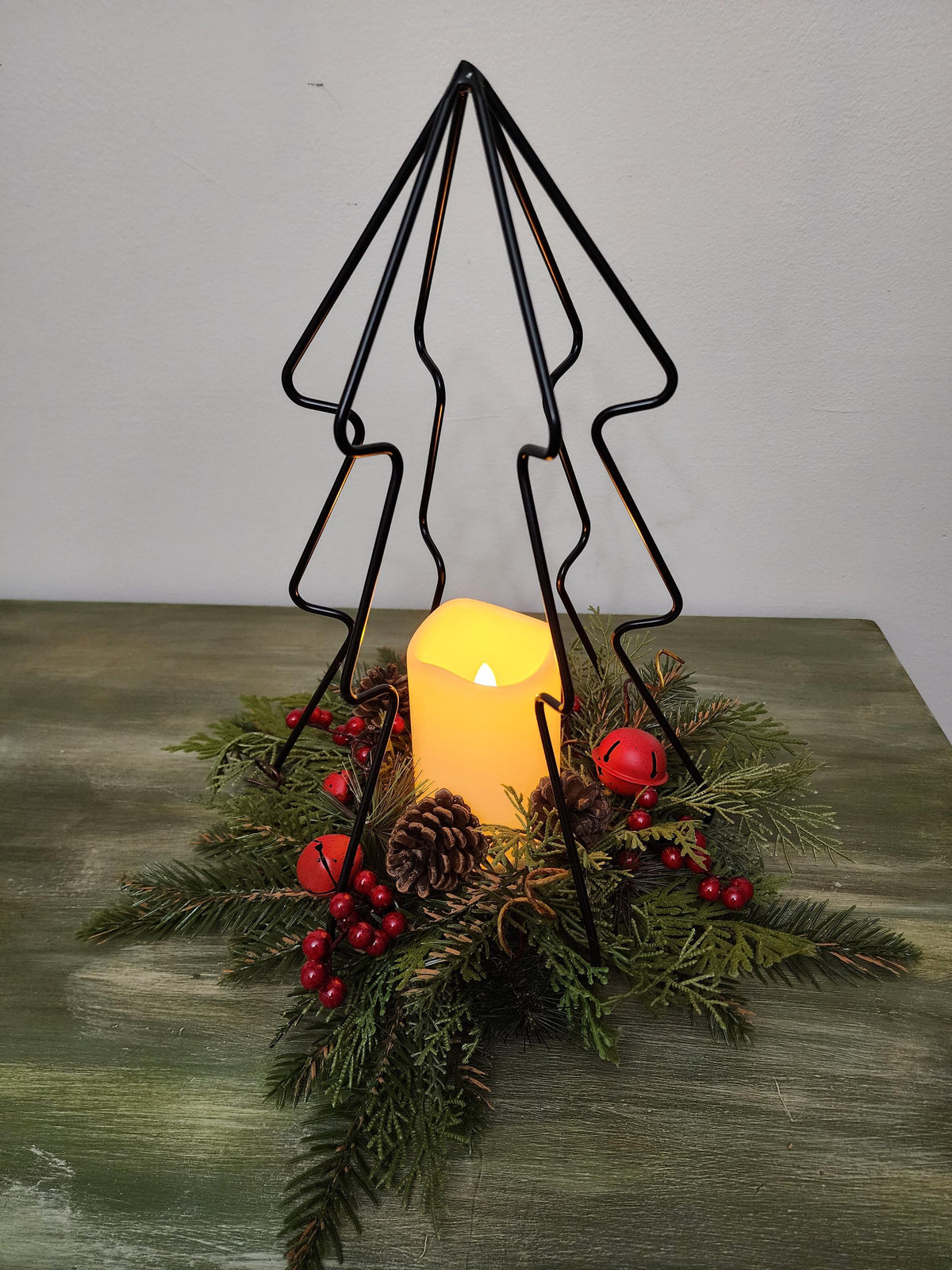 Christmas in Silhouette | Metal Christmas Tree Decoration