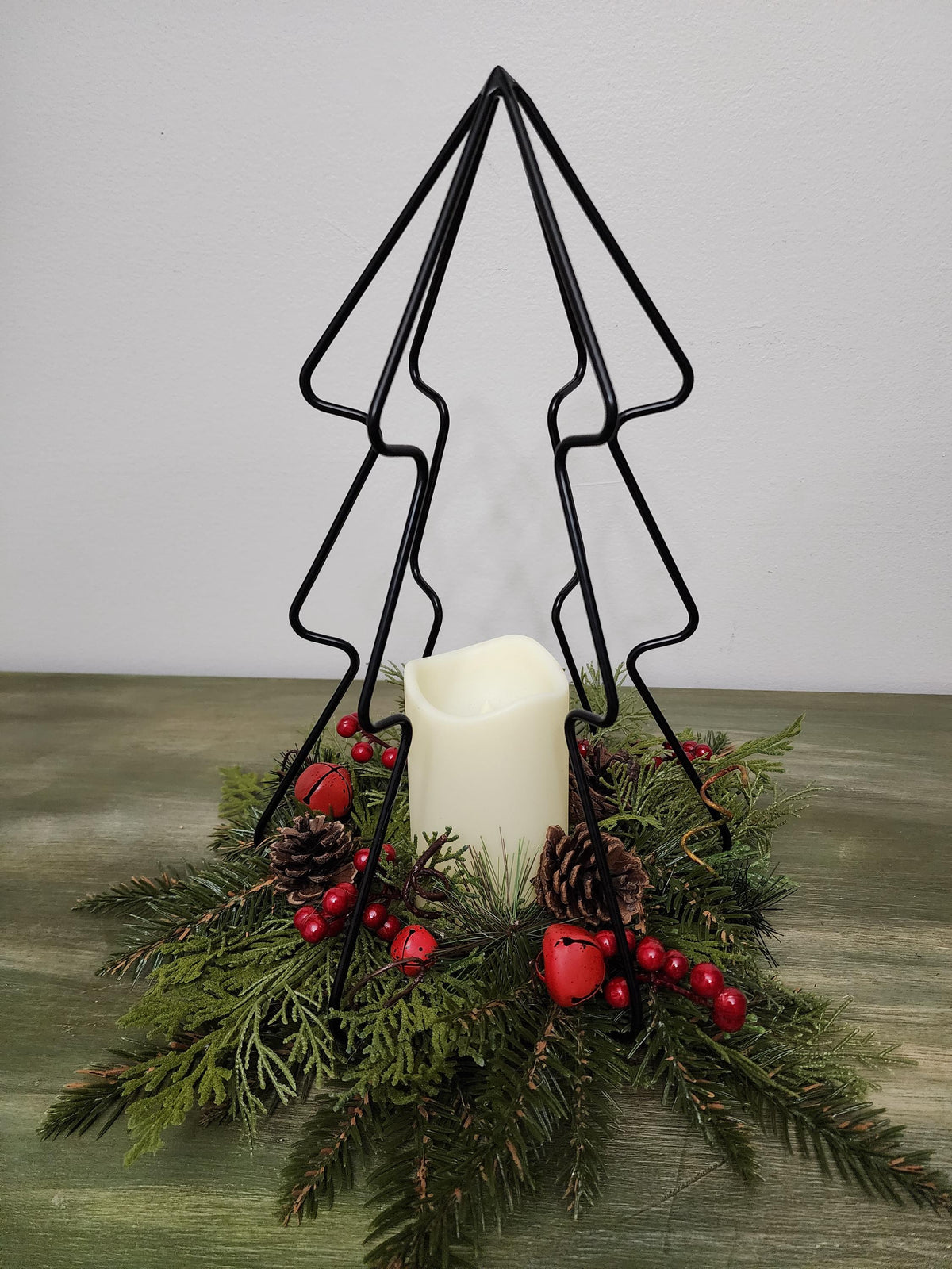 Christmas in Silhouette | Metal Christmas Tree Decoration