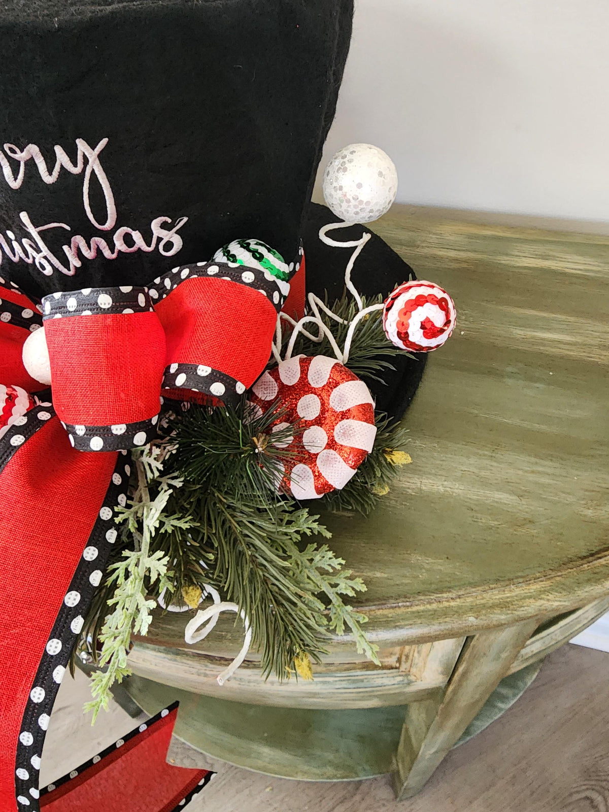 Merry Christmas Top Hat Tree Topper