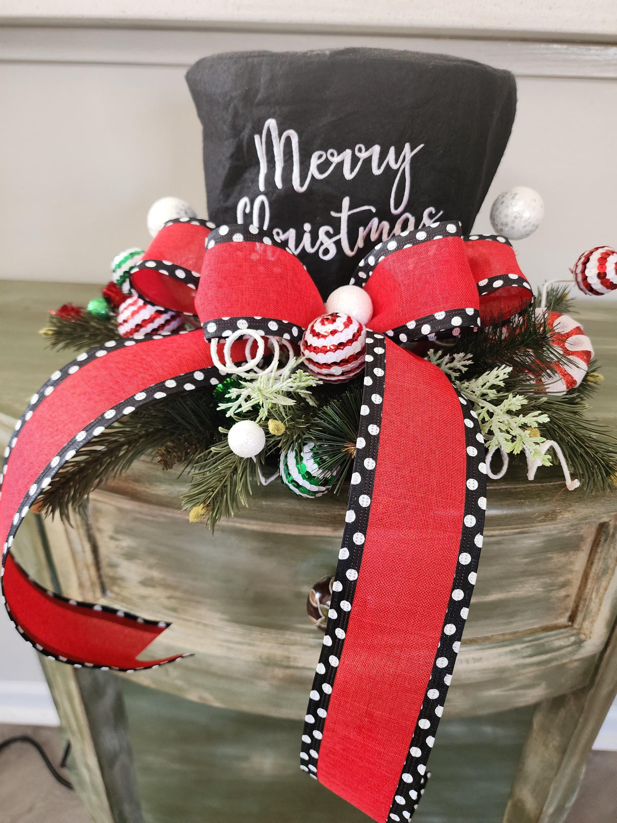 Merry Christmas Top Hat Tree Topper