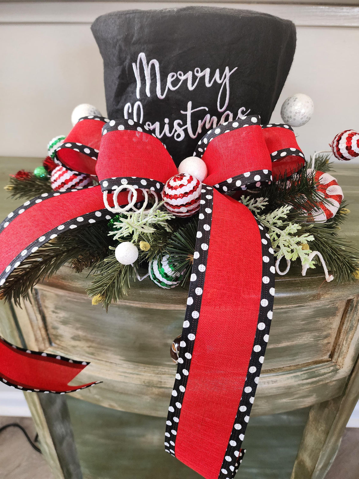 Merry Christmas Top Hat Tree Topper