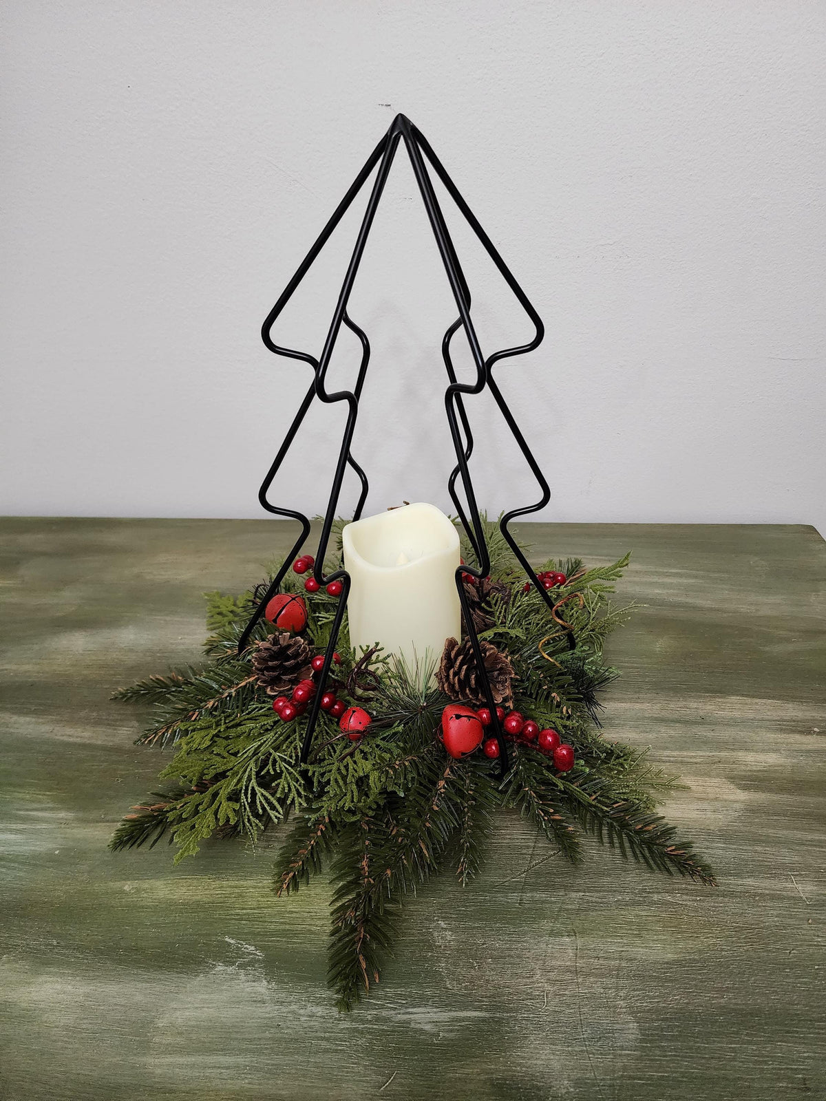 Christmas in Silhouette | Metal Christmas Tree Decoration